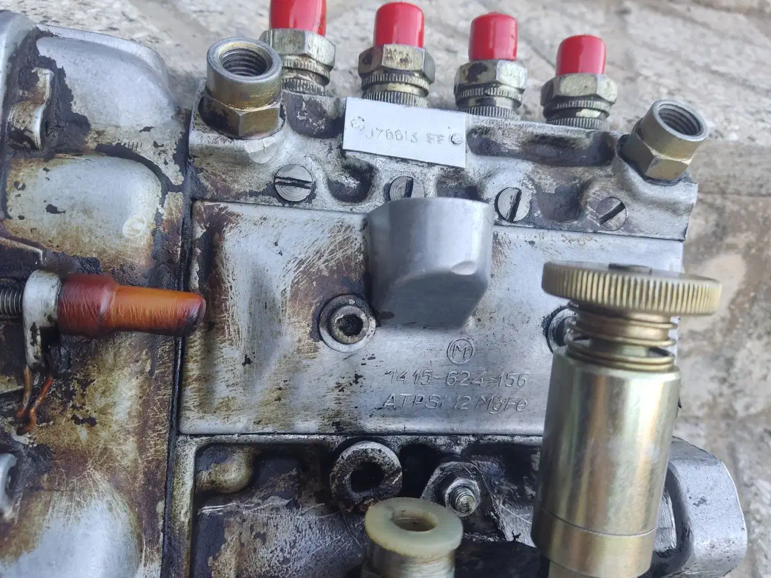 پمپ گازوئیل تراکتور رمانی|ماشین‌آلات صنعتی|دوزین, |دیوار