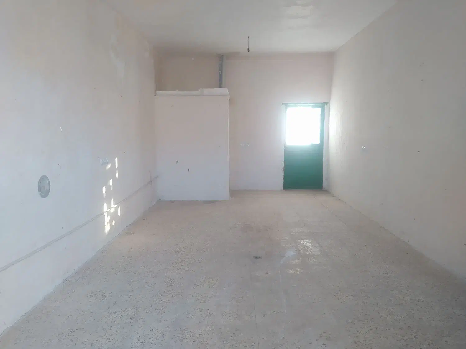 رهن واجاره|اجارهٔ مغازه و غرفه|شیراز, قلات|دیوار