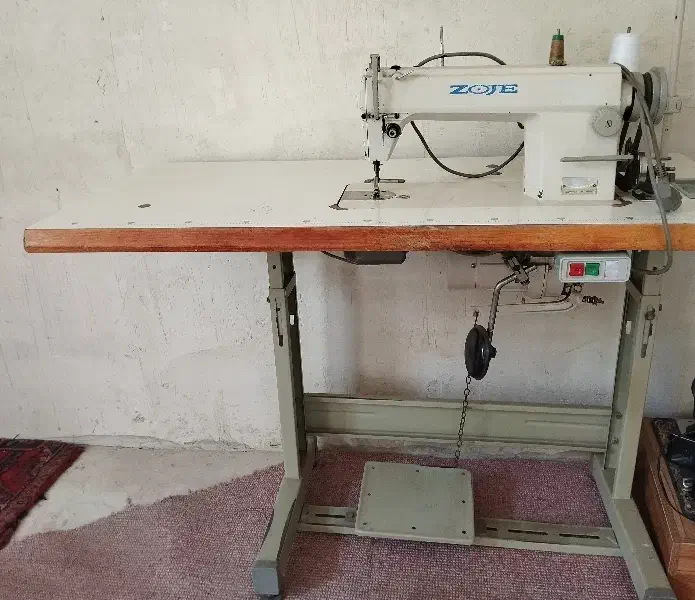 چرخ خیاطی|چرخ خیاطی و ریسندگی|میانه, |دیوار