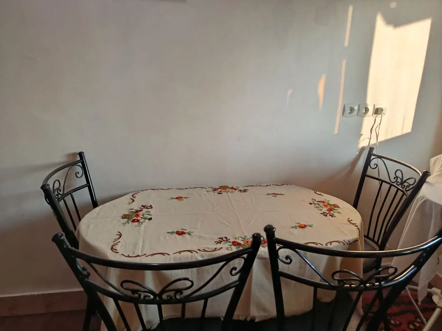 میز غذا خوری|میز و صندلی غذاخوری|بندر گز, |دیوار