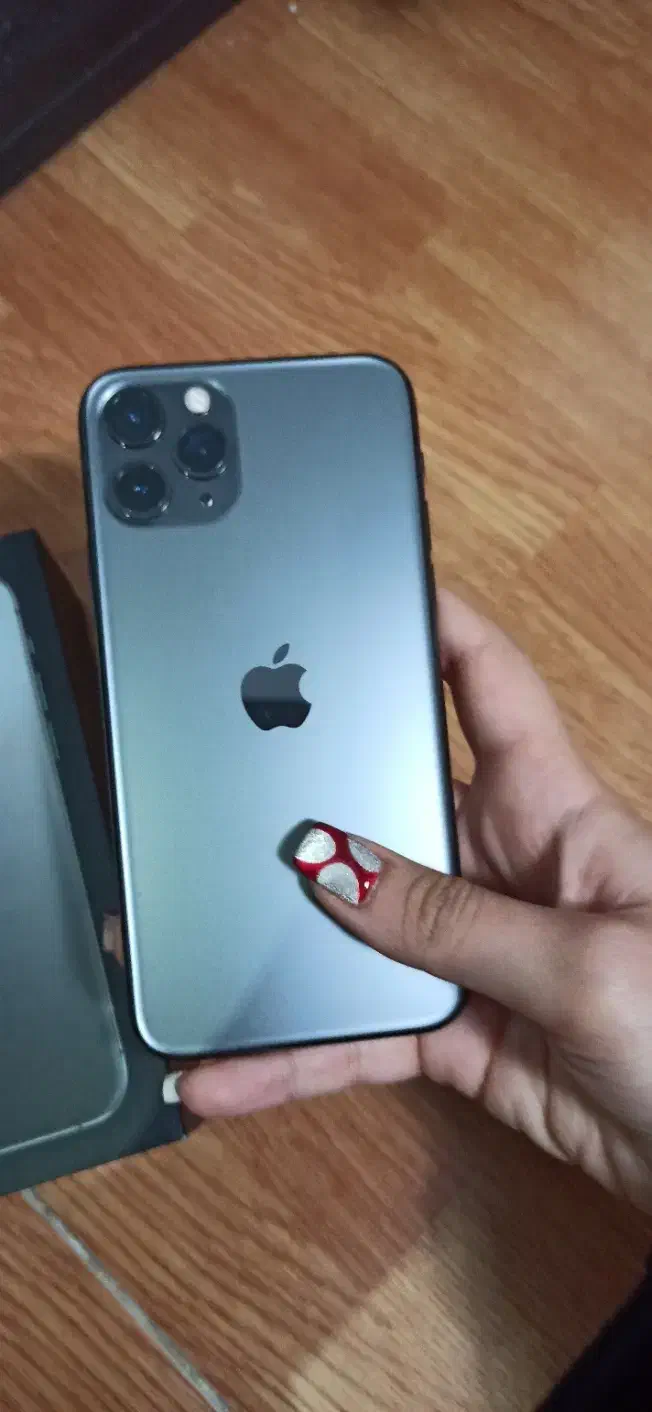 ایفون ۱۱پرو با باطری ۹۴ واقعی حافظه ۲۵۶|موبایل|تهران, شهرک صدرا|دیوار