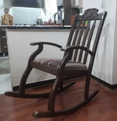 راکر|صندلی و نیمکت|تهران, دستغیب|دیوار