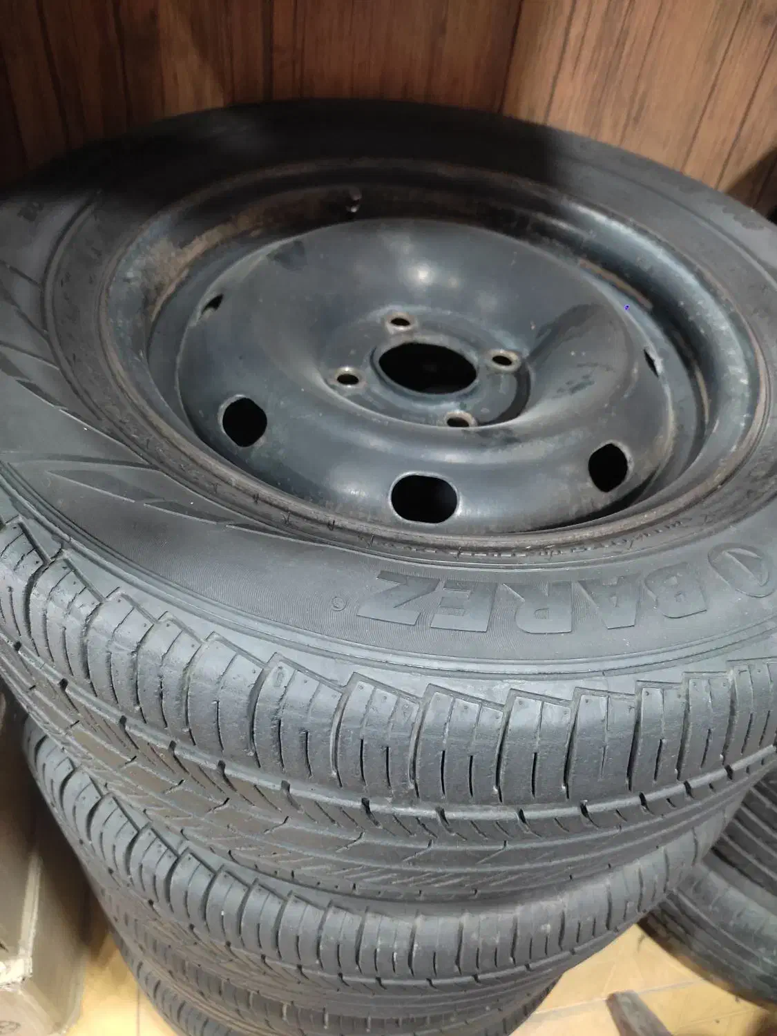 رینگ و لاستیک|قطعات یدکی و لوازم جانبی|اهواز, کوی آغاجاری|دیوار