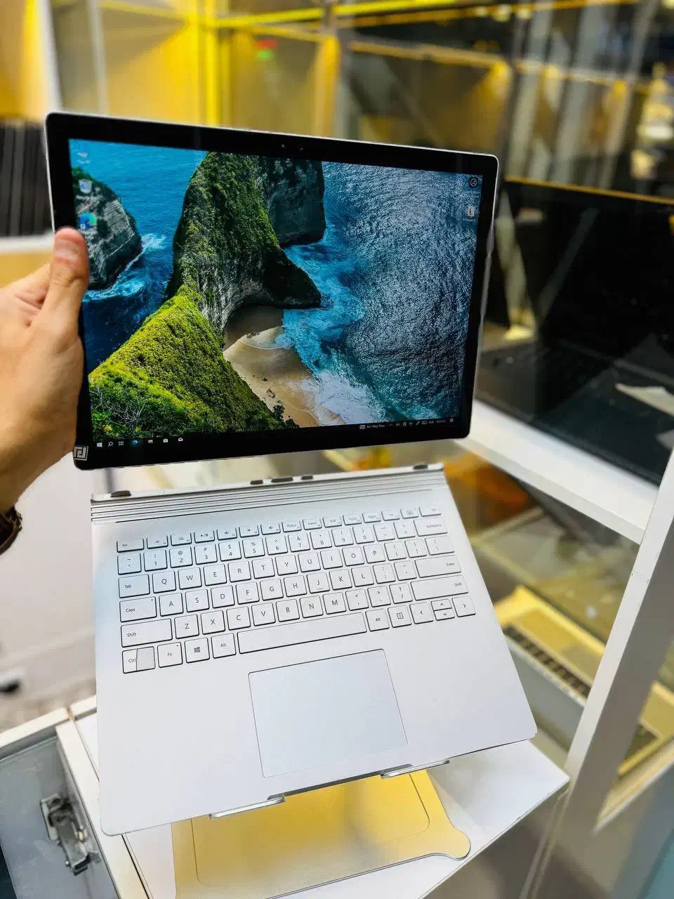 سرفیس بوک در حد|رایانه همراه|گنبد کاووس, |دیوار