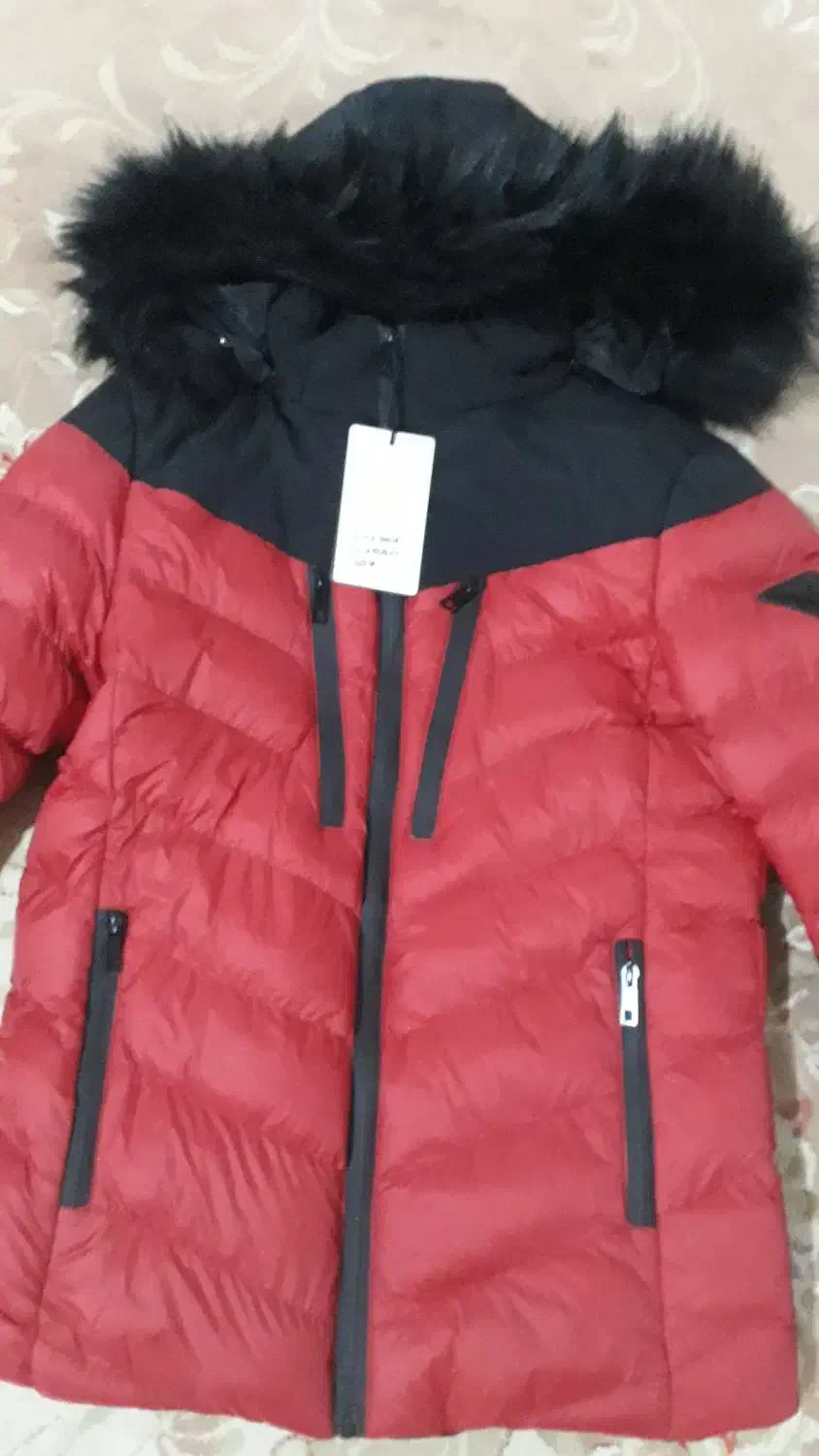 کاپشن|لباس|رشت, نظری|دیوار