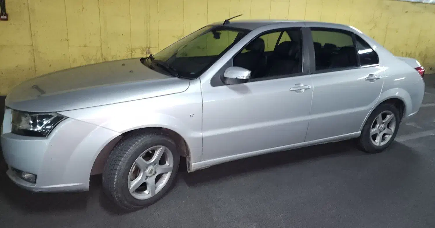 دنا مدل94|خودرو سواری و وانت|تهران, میدان ولیعصر|دیوار