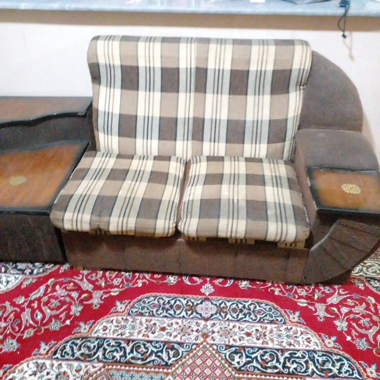 مبل|مبلمان خانگی و میز عسلی|قائم‌شهر, |دیوار