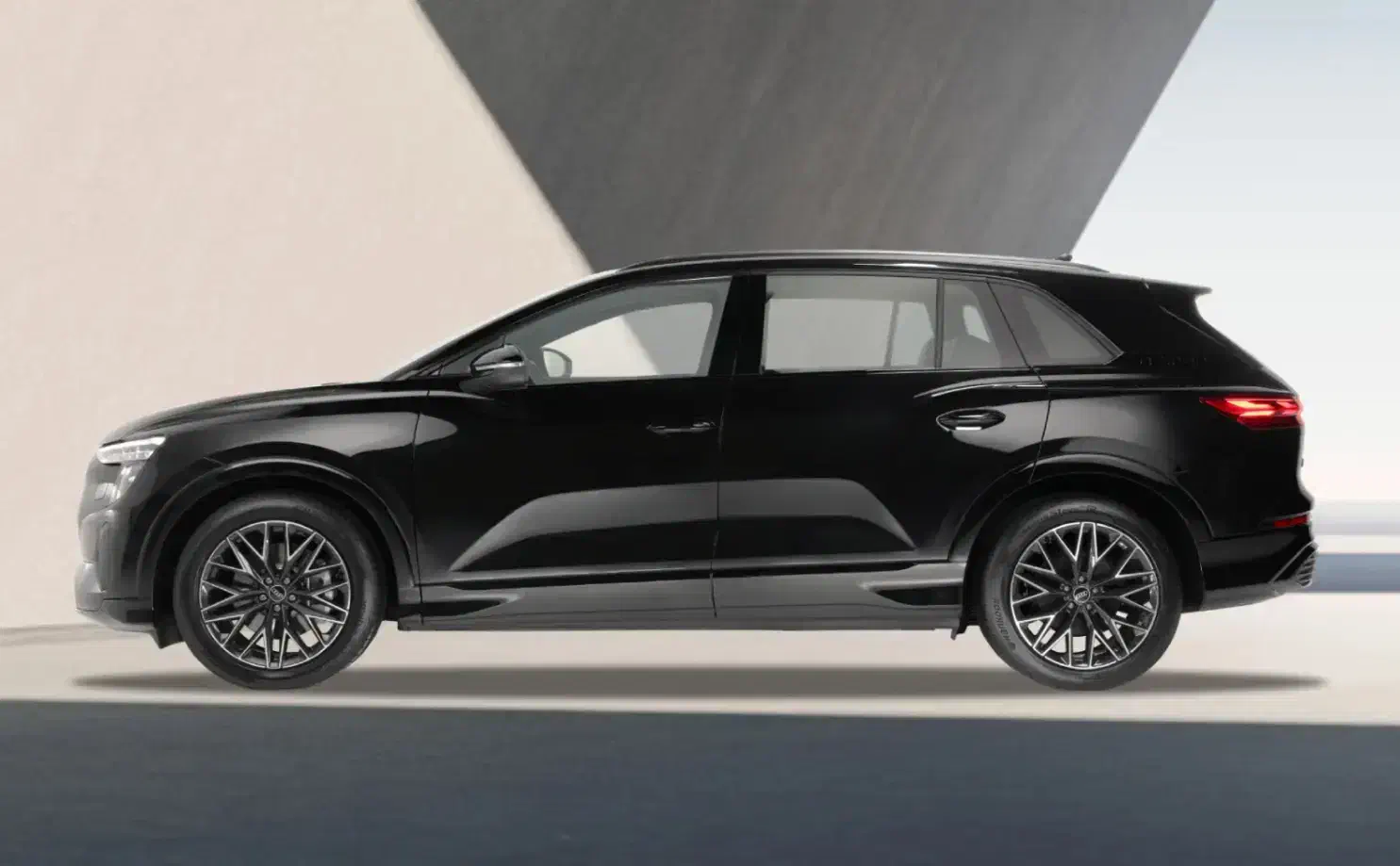AudiQ5 2025|خودرو سواری و وانت|مشهد, کلاهدوز|دیوار