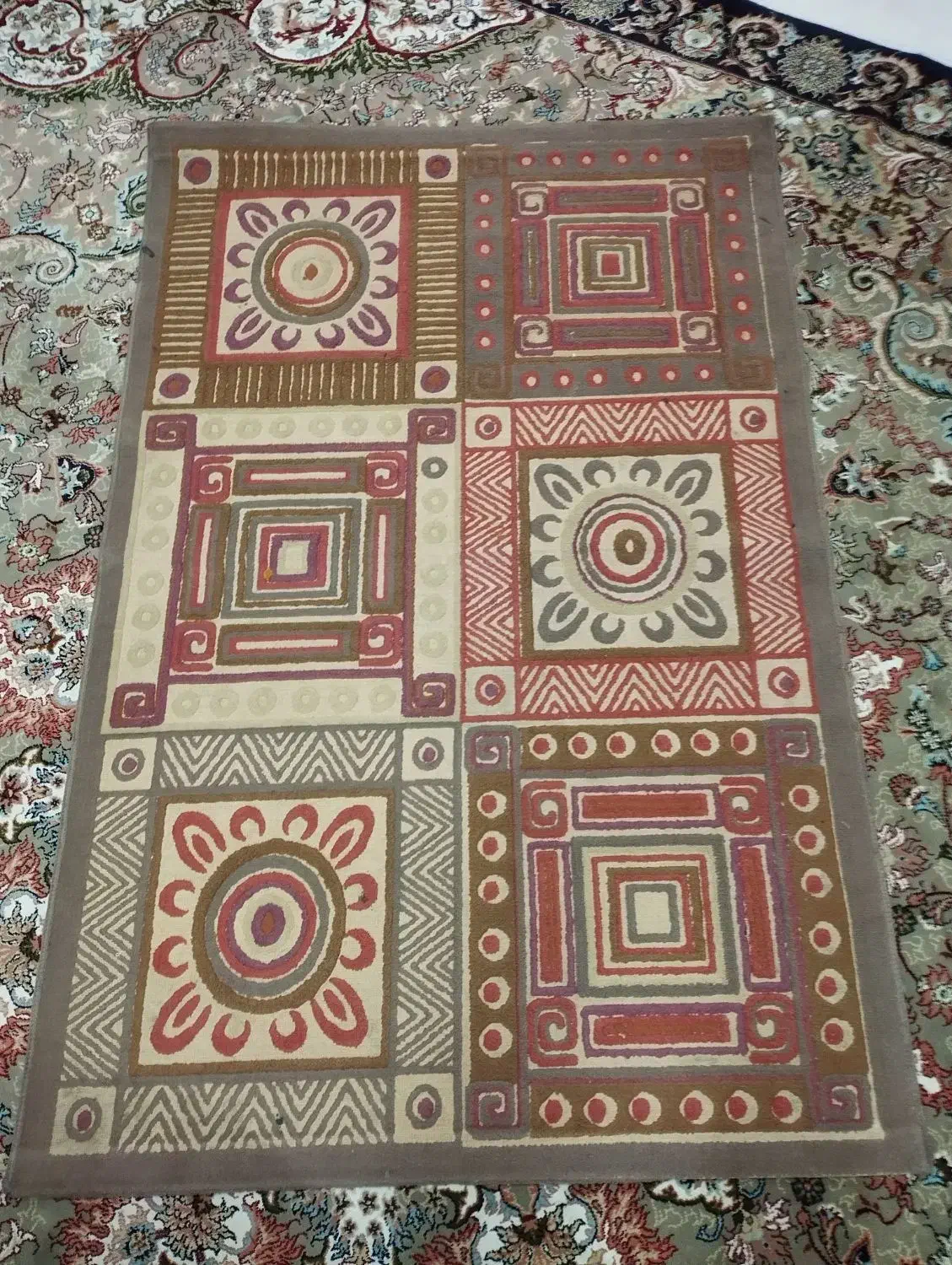 فرش آشپزخانه بدون زدگی در حد|فرش|مشهد, طبرسی شمالی|دیوار