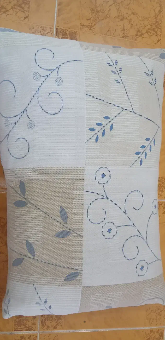 بالشت گمشده|رختخواب، بالش، پتو|اندیمشک, |دیوار