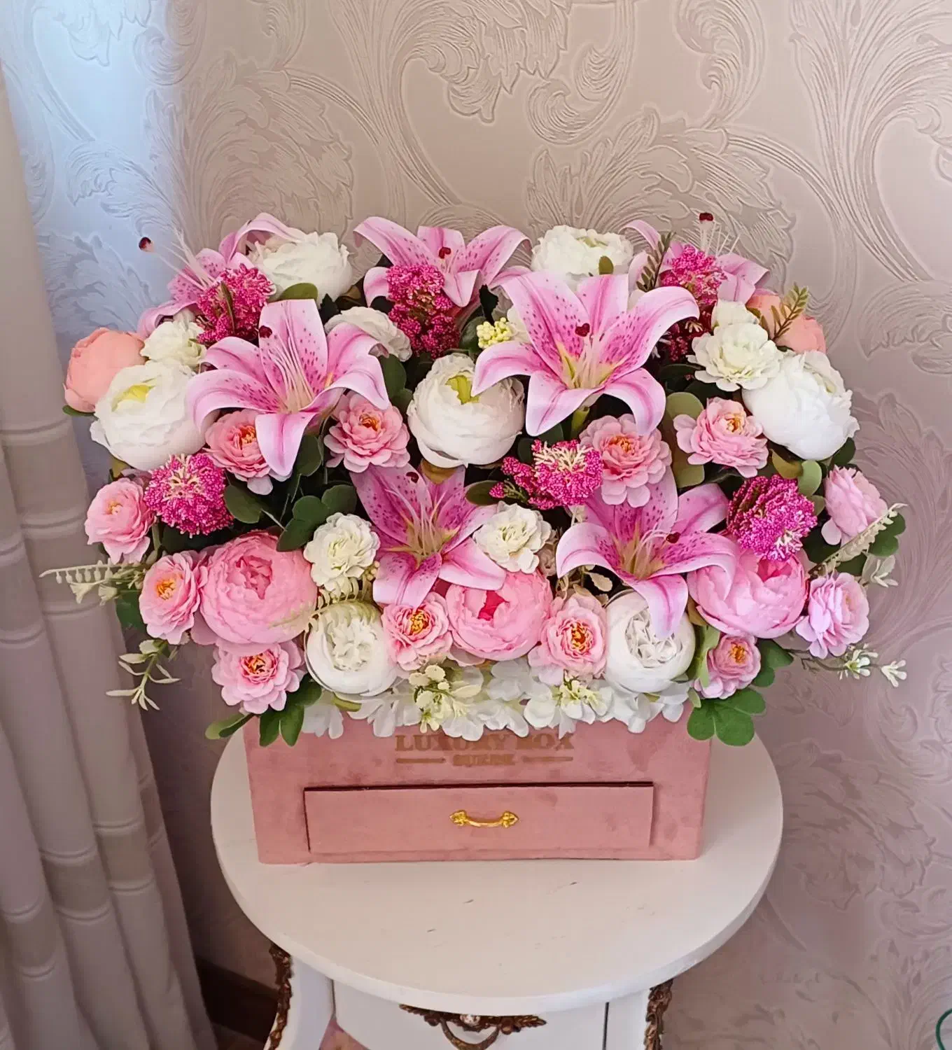 انواع باکس گل مصنوعی با قیمت اقتصادی|گل مصنوعی|شیراز, معالیآباد|دیوار