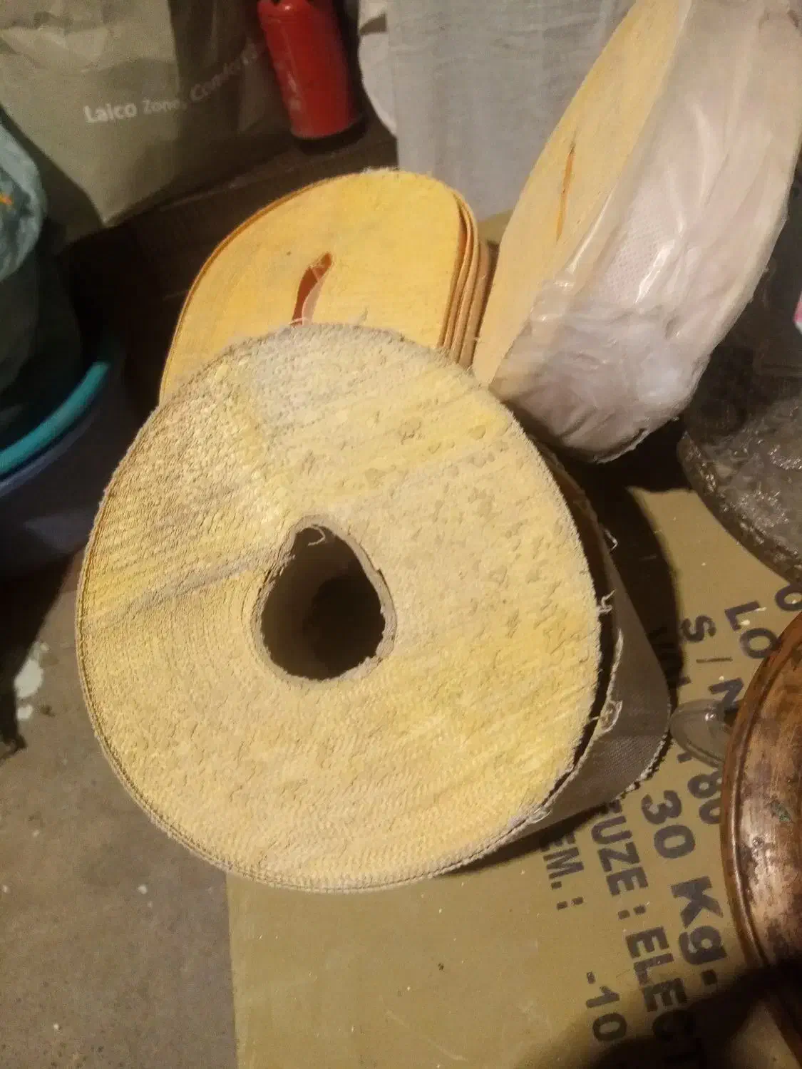 مقدار زیادی کاور مبل جهت نمونه بوده|لباس|محمدشهر, شهرک چمران|دیوار