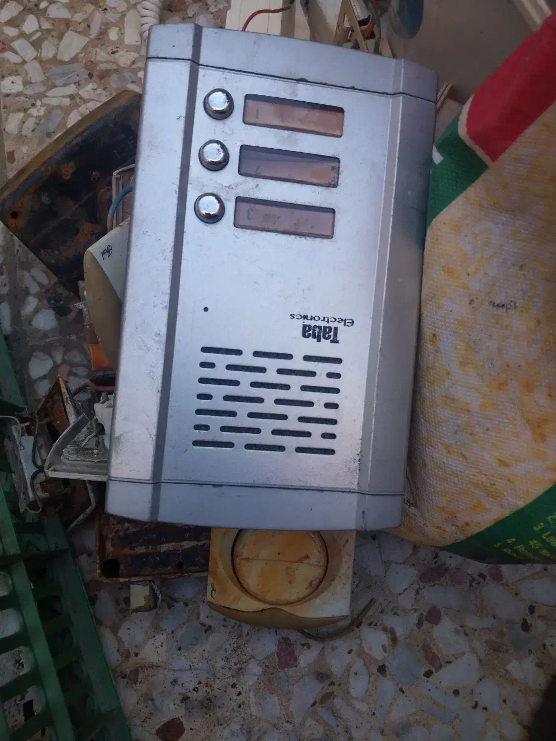 آیفن سه طبقه کامل باهوشی هاش سالم|تلفن رومیزی|قم, یخچال قاضی|دیوار