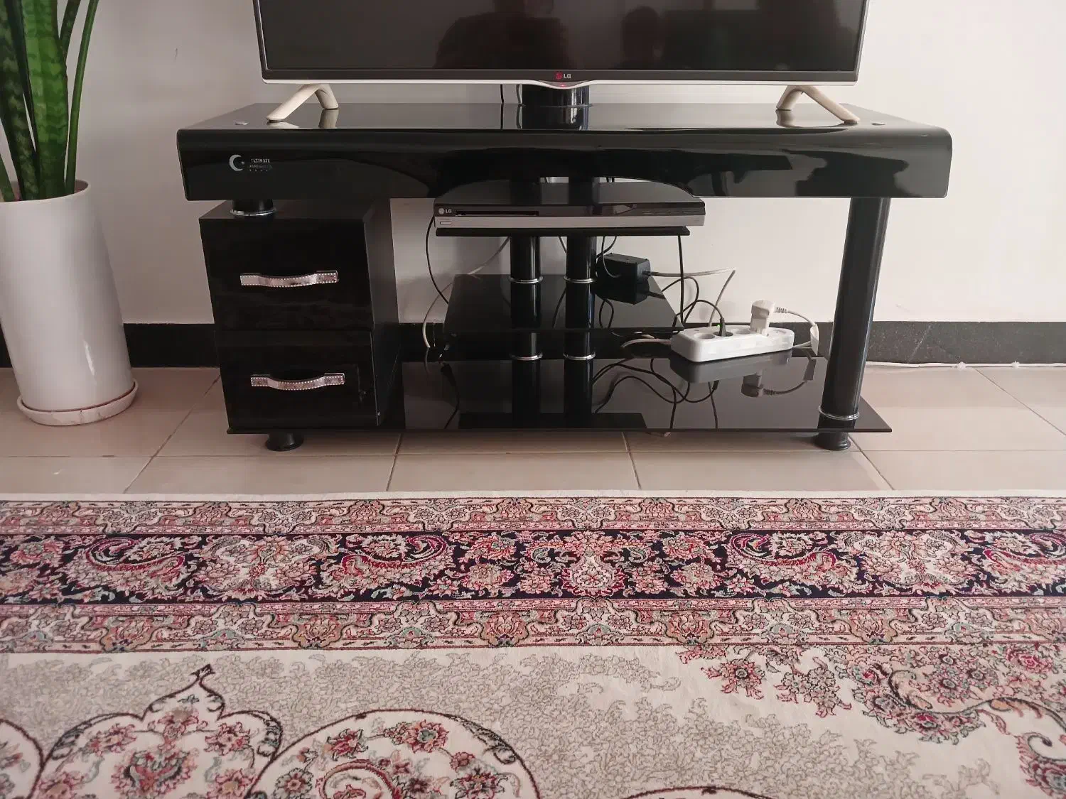 زیر تلویزیون|میز تلویزیون|نورآباد, |دیوار