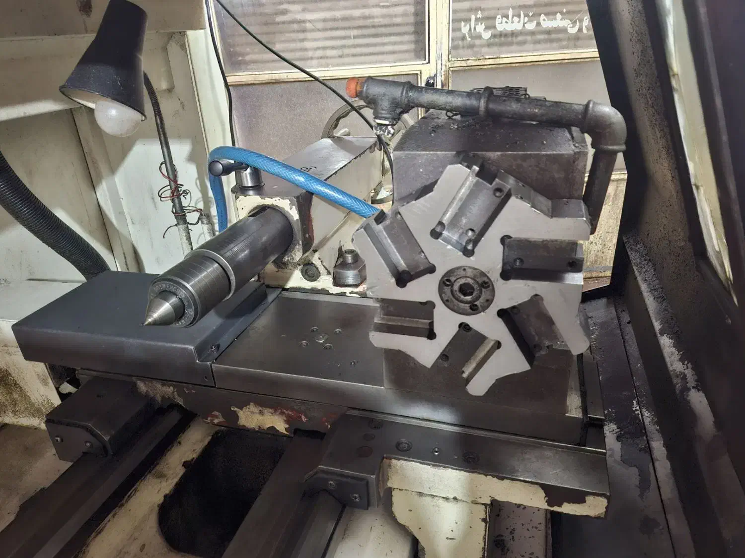 سی ان سی تراش|ماشین‌آلات صنعتی|آبیک, |دیوار