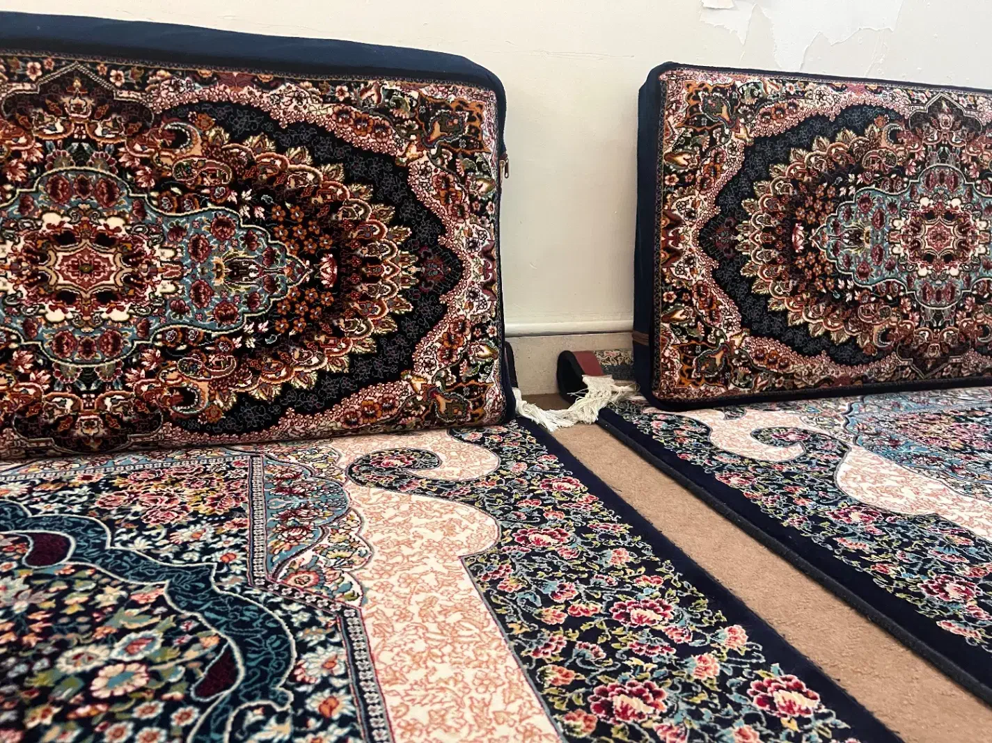 دو شیش متری با یک سه متری|فرش|شهریار, کهنز|دیوار