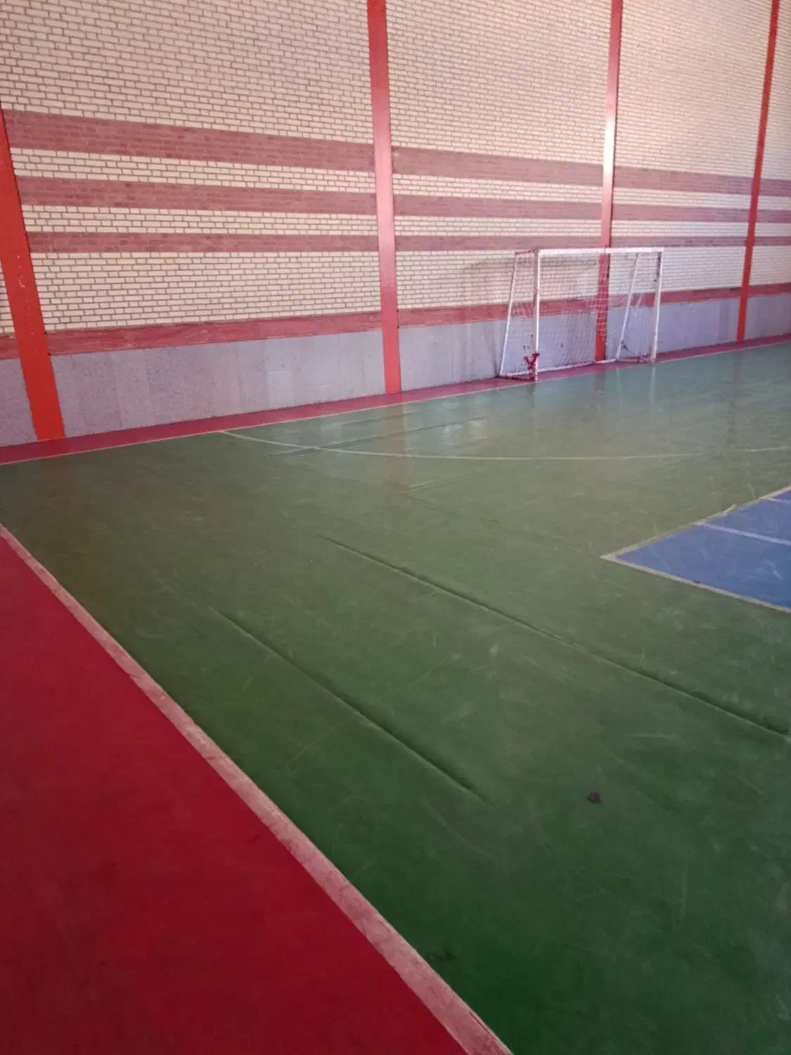 کار در سالن ورزشی پاره وقت|استخدام سرایداری و نظافت|سهند, |دیوار