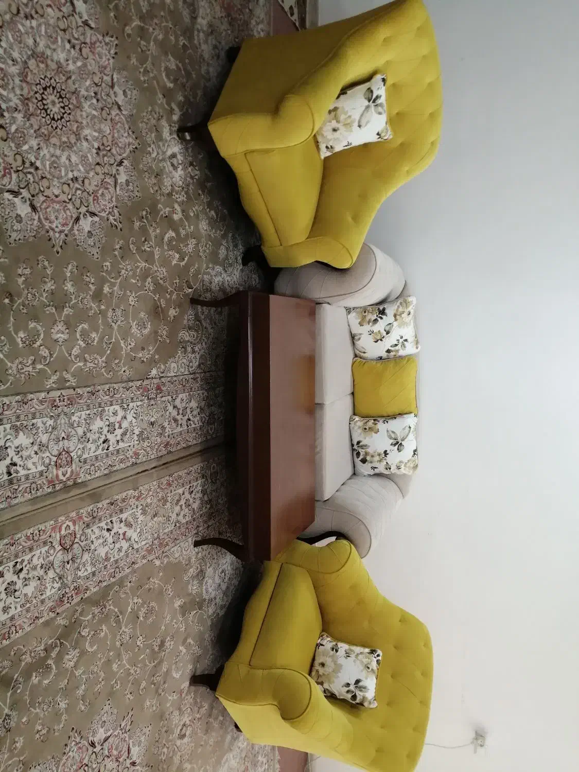 مبل راحتی هفت نفره|مبلمان خانگی و میز عسلی|نیشابور, هفده شهریور|دیوار