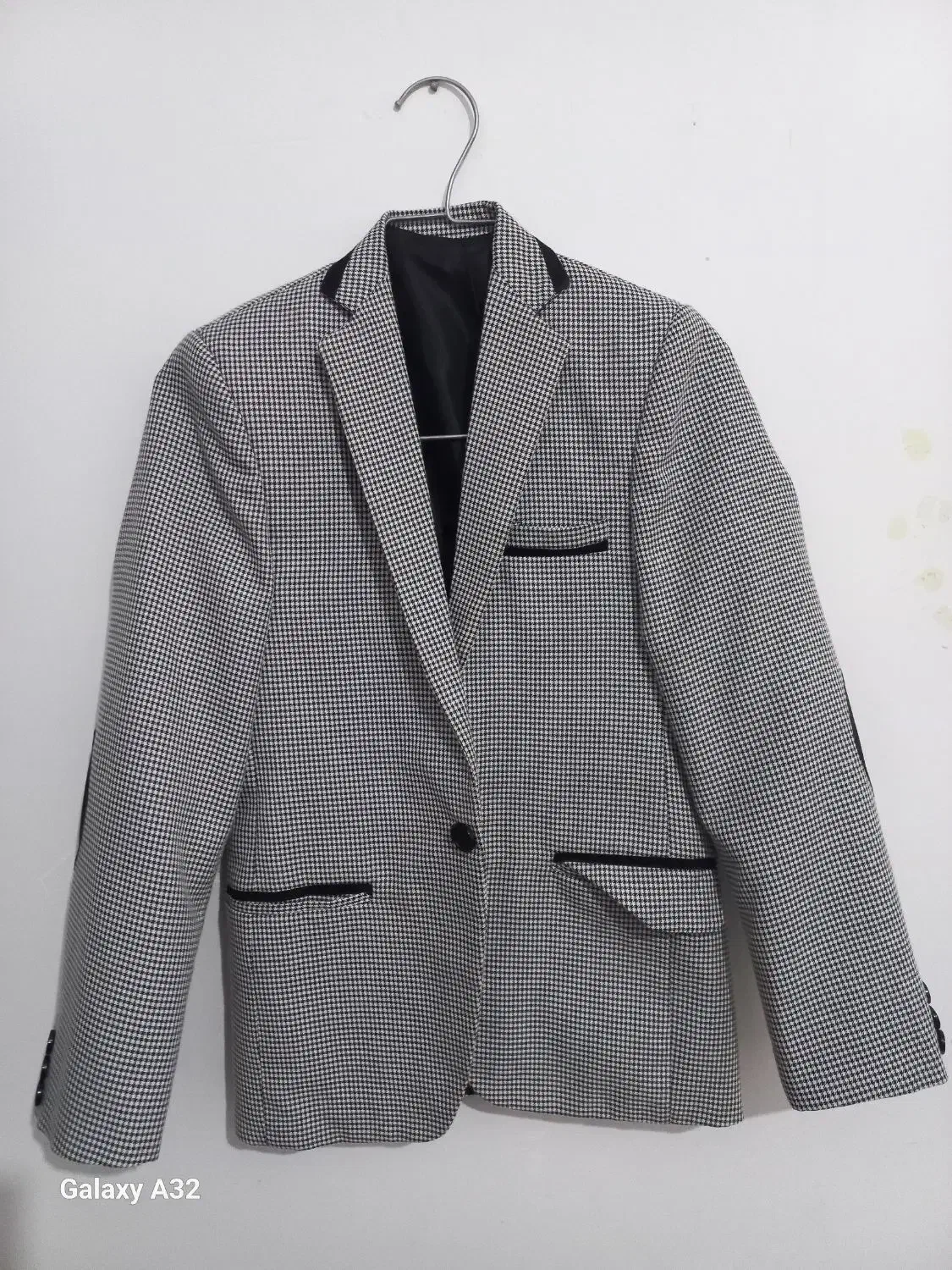 کت پسرانه|لباس|فسا, |دیوار