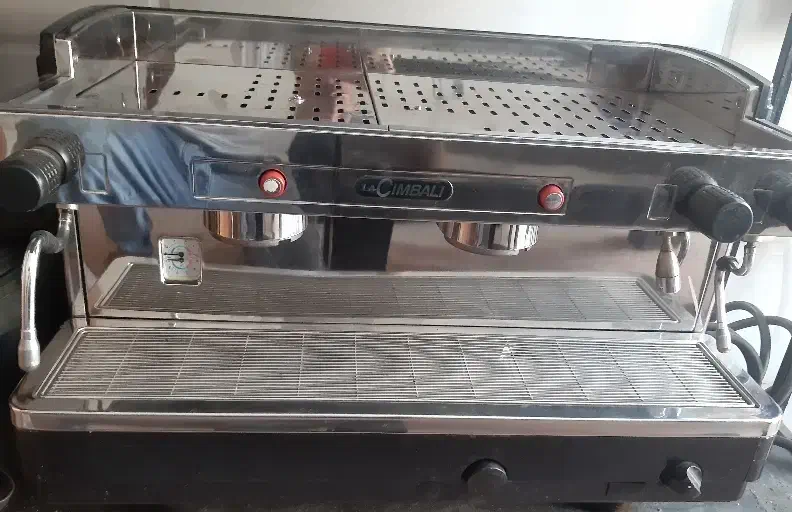 دستگاه اسپرسوساز صنعتی ایتالیایی|کافی‌شاپ و رستوران|دهدشت, |دیوار