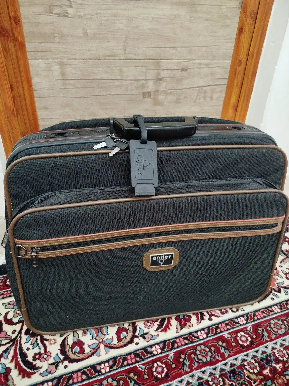 ساک دستی مسافرتی|کیف، کفش، کمربند|زنجان, |دیوار