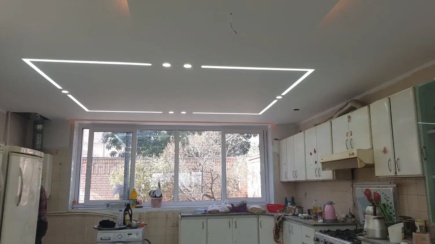 طراحی و اجرای کناف لاینر و لاین نوری|خدمات پیشه و مهارت|اراک, |دیوار