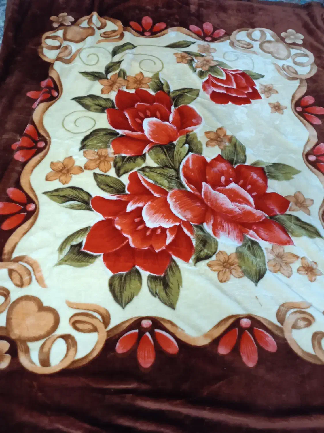 گلبافت|رختخواب، بالش، پتو|فولادشهر, مسکن مهر فولادشهر|دیوار