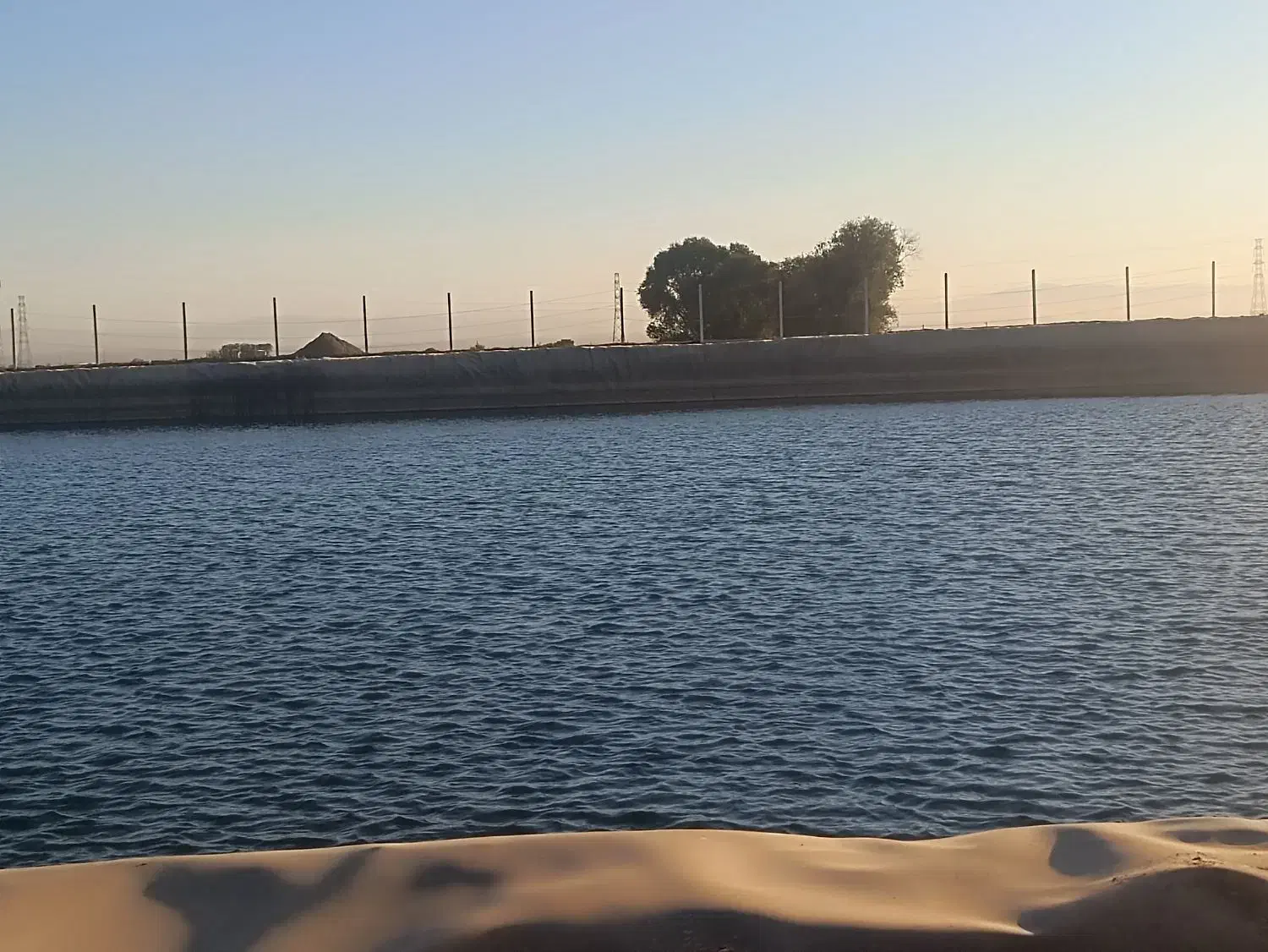 تولید فنس و پایه بتونی و پایه آهنی باغ استخر|خدمات باغبانی و درختکاری|محمدیه-قزوین, |دیوار