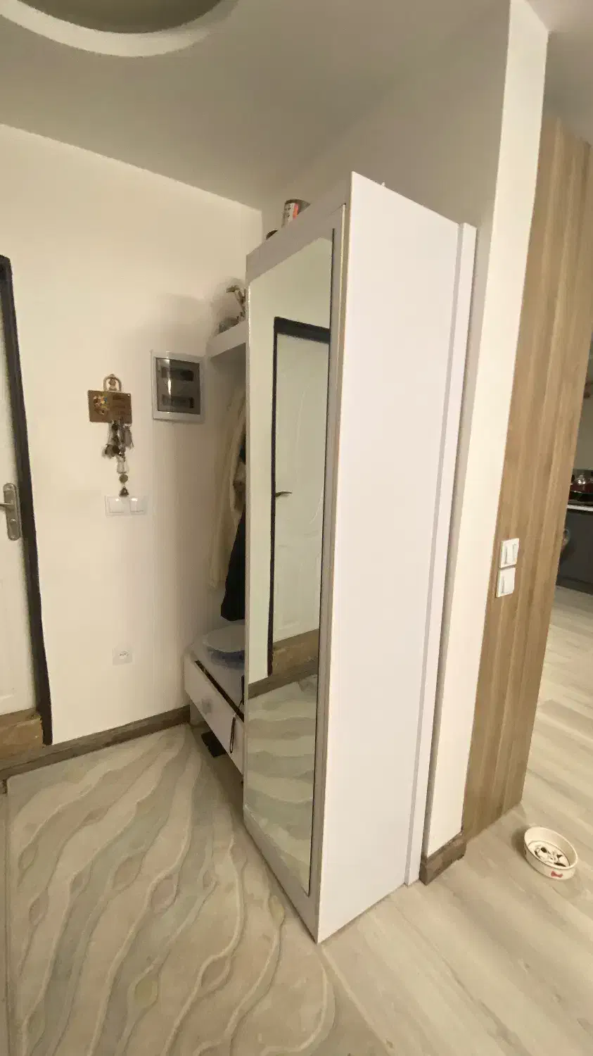 جاکفشی|جاکفشی، کمد، دراور|رویان, |دیوار