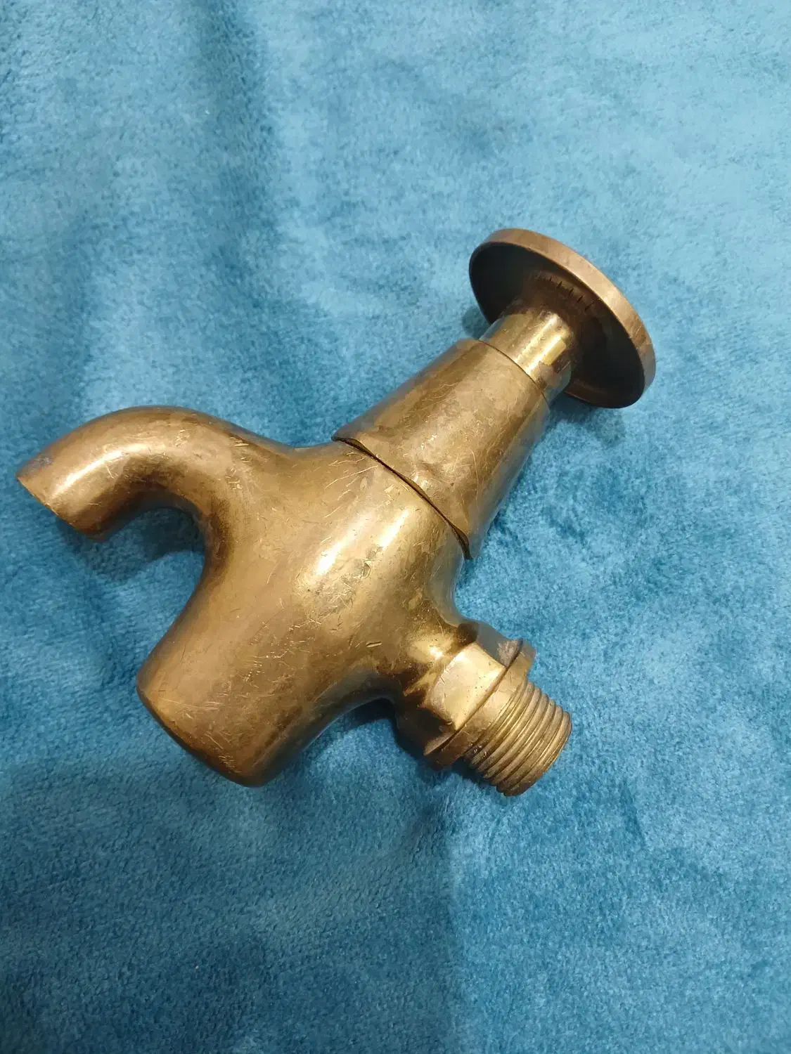 شیر فشاری انتیک|کلکسیون اشیاء عتیقه|اراک, |دیوار