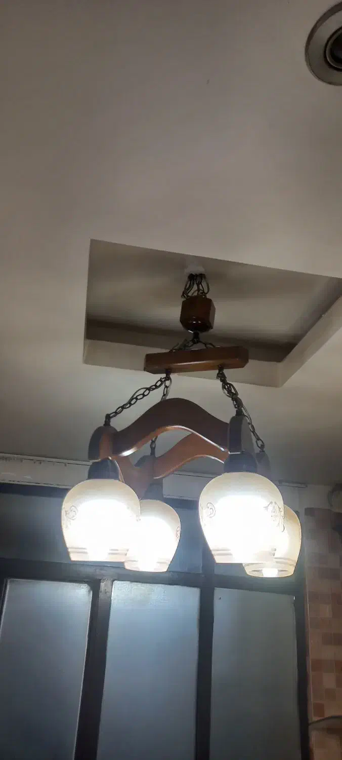 لوستر چوبی مناسب آشپزخونه|لوستر و چراغ آویز|تهران, سنگلج (شاپور)|دیوار