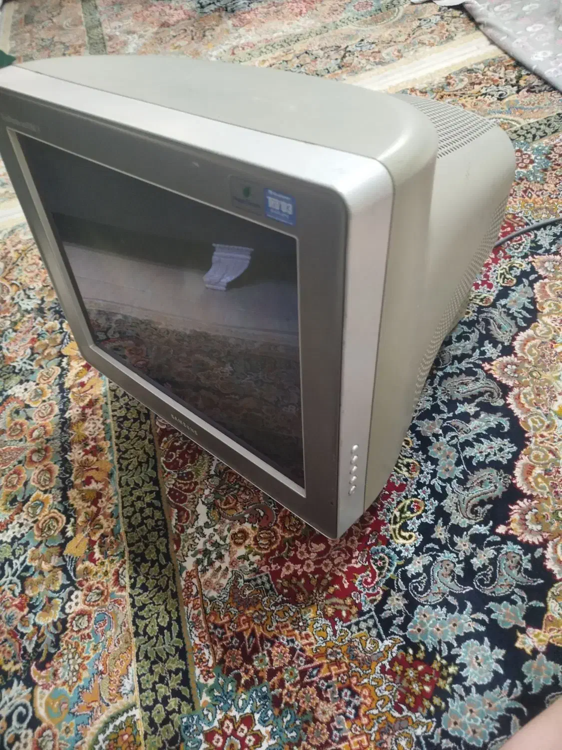 مانیتور 14اینچ|رایانه رومیزی|رشت, کوی مهر|دیوار