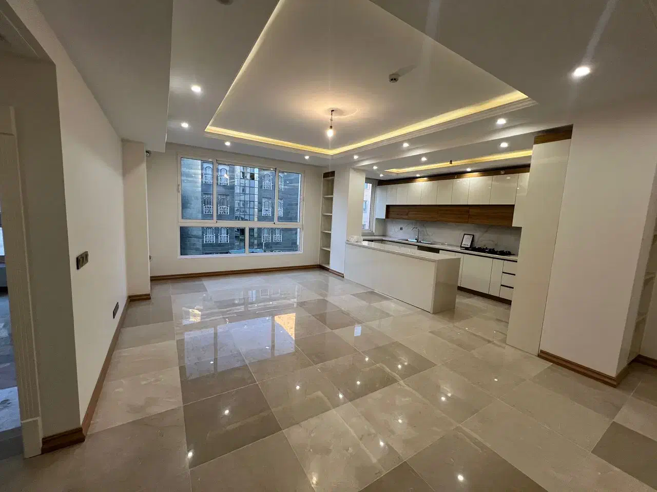 ۱۱۴ متر کلید نخورده دو پارکینگ «مشاعات هتلینگ»