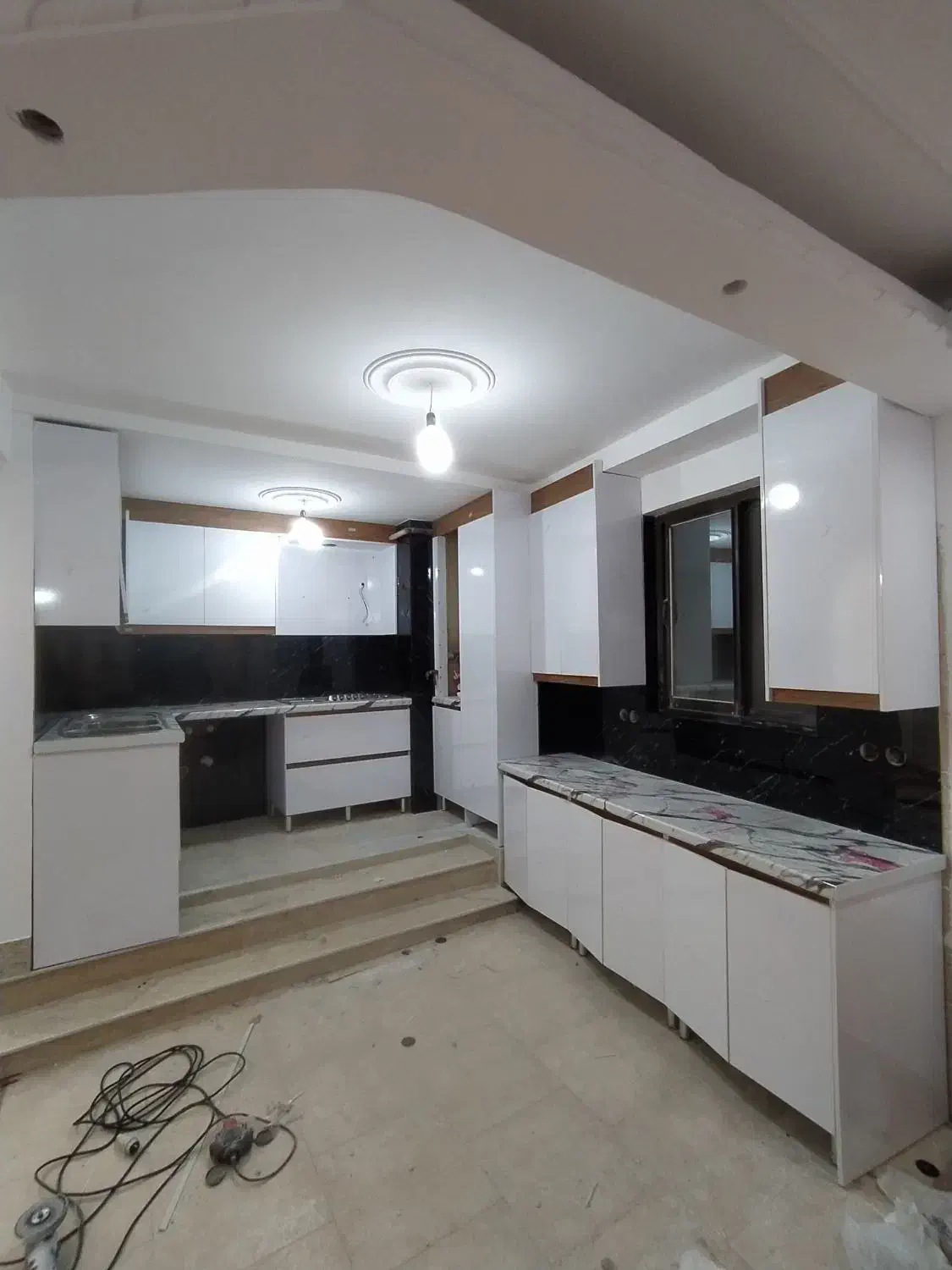 نصب ماربل بین کابینتی ترمووال سقف کشسان پرسیاناو..|خدمات پیشه و مهارت|لاهیجان, فیاض|دیوار