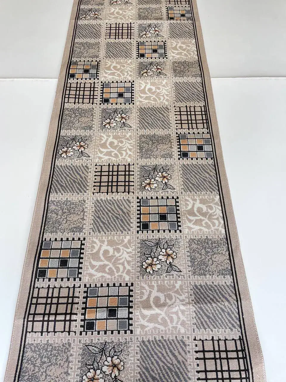 گلیم کد ۷۲۴|گلیم، جاجیم، گبه|کاشان, کوی اداره گاز|دیوار