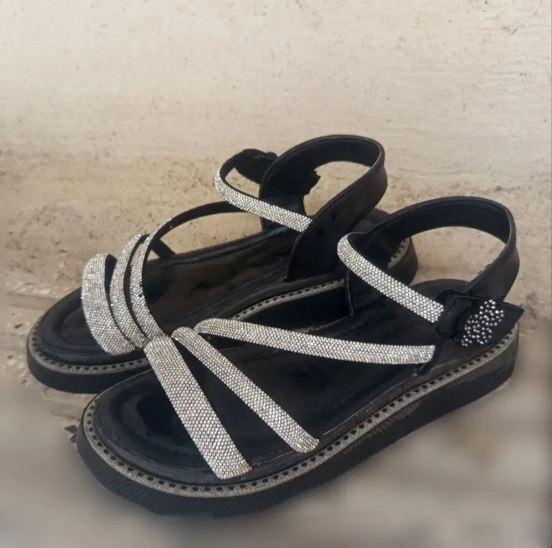 صندل دخترانه|کیف، کفش، کمربند|سبزوار, پاسداران|دیوار