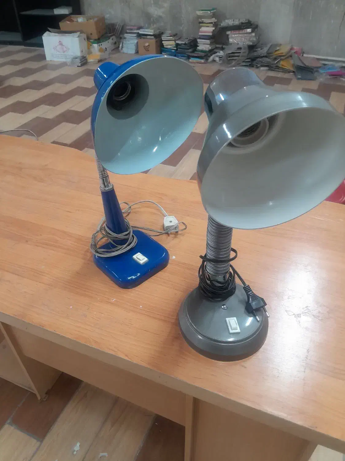 دو عدد چراغ مطالعه در حد نو|چراغ خواب و آباژور|تهران, میدان ولیعصر|دیوار