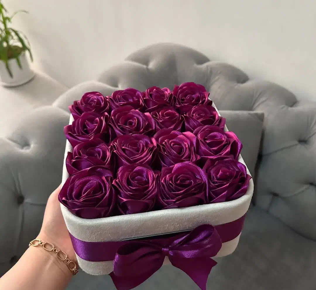 رز روبانی/باکس گل/باکس ولنتاین|گل مصنوعی|شیراز, گویم|دیوار