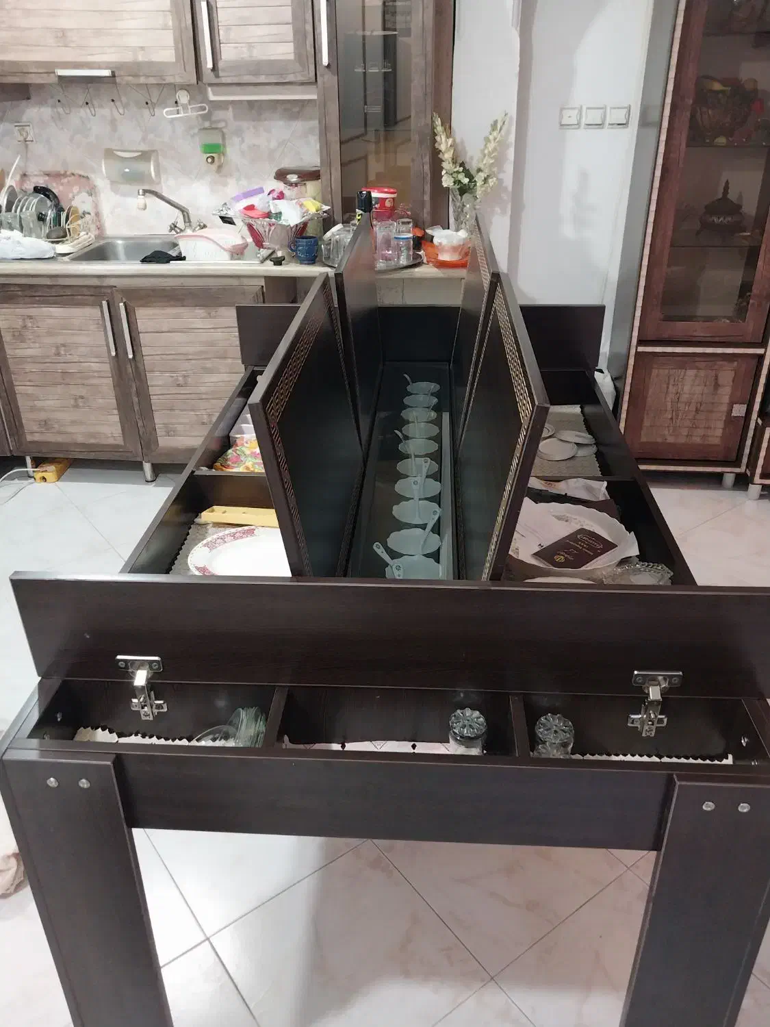 میز نهارخوری. میز تلوزیون ودکوری|میز و صندلی غذاخوری|رشت, استقامت ۱|دیوار