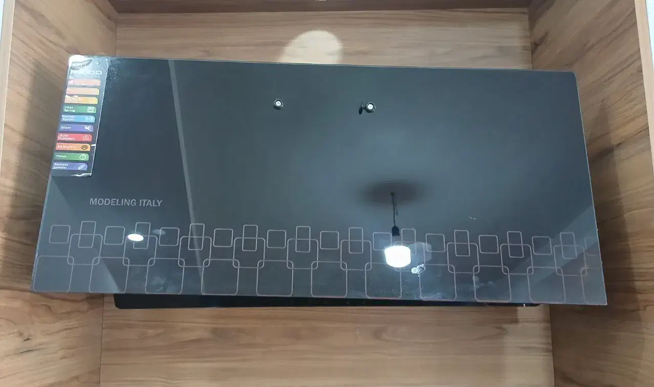 هود|هود|مشکین‌دشت, |دیوار