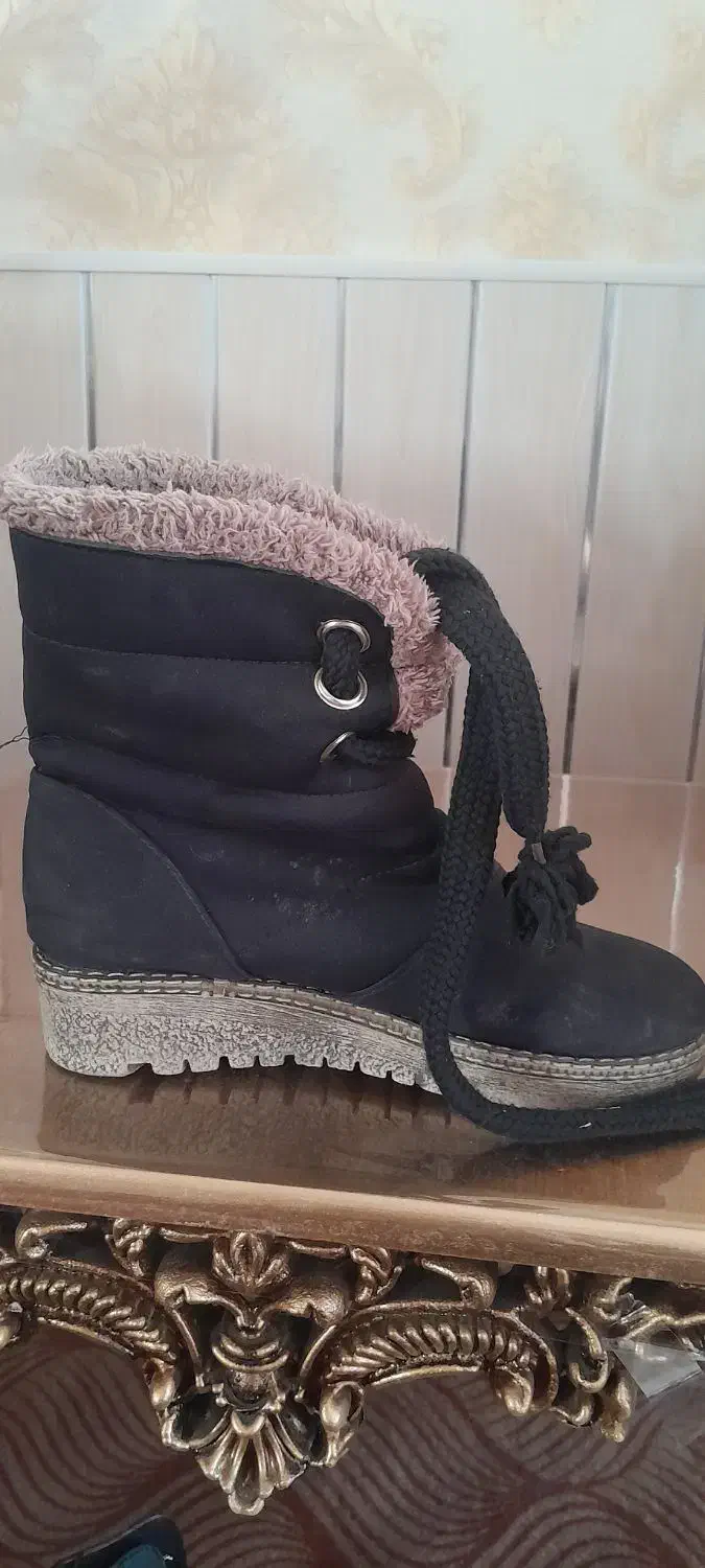 بوتین پسرانه ودخترانه|کیف، کفش، کمربند|اهر, |دیوار