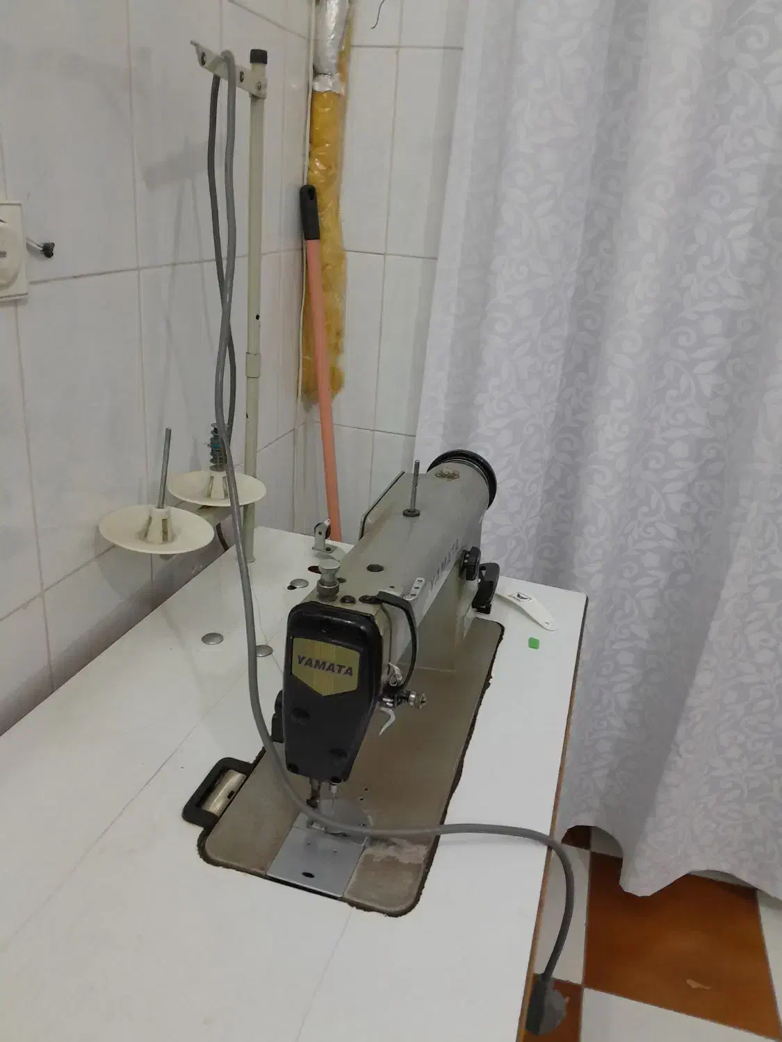 چرخ|چرخ خیاطی و ریسندگی|قوچان, |دیوار