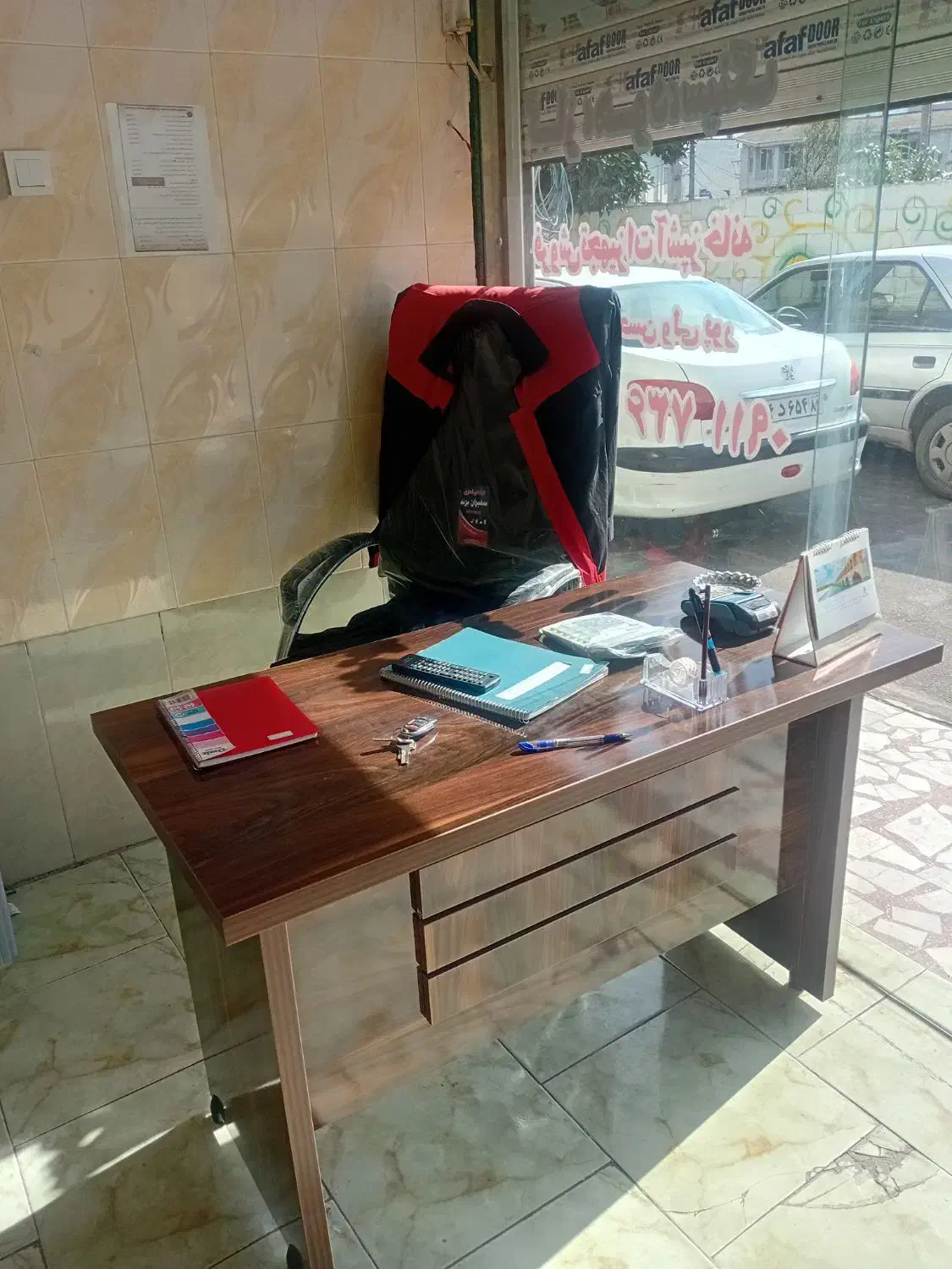 میز وصندلی اداری|مبلمان اداری|آمل, |دیوار