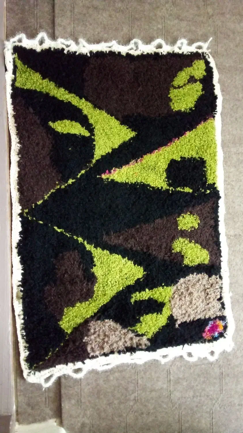 فرشینه دست بافت|فرش|رشت, سیا اسطلخ|دیوار