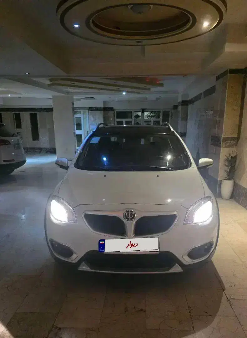 برلیانس 320کراس ۱۶۵۰ رنگ سفید|خودرو سواری و وانت|تهران, صادقیه|دیوار