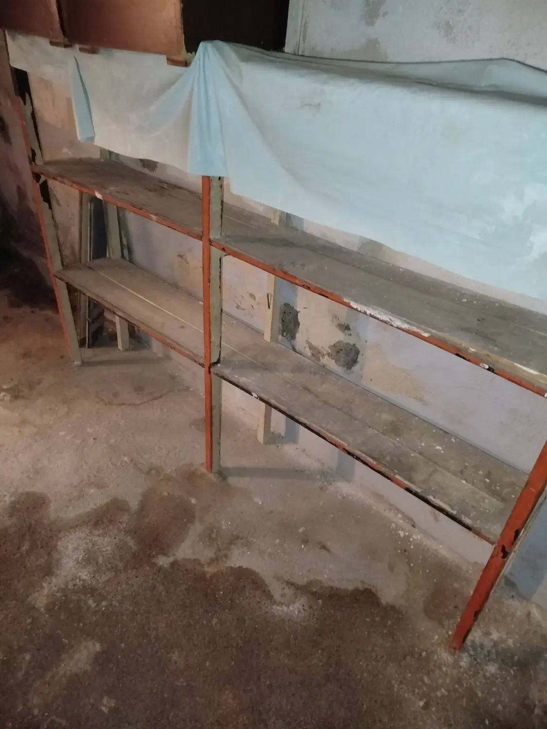 قفسه فلزیو کابینت فلزی به فروش میرسد|کتابخانه، شلف، قفسه‌های دیواری|ارومیه, |دیوار