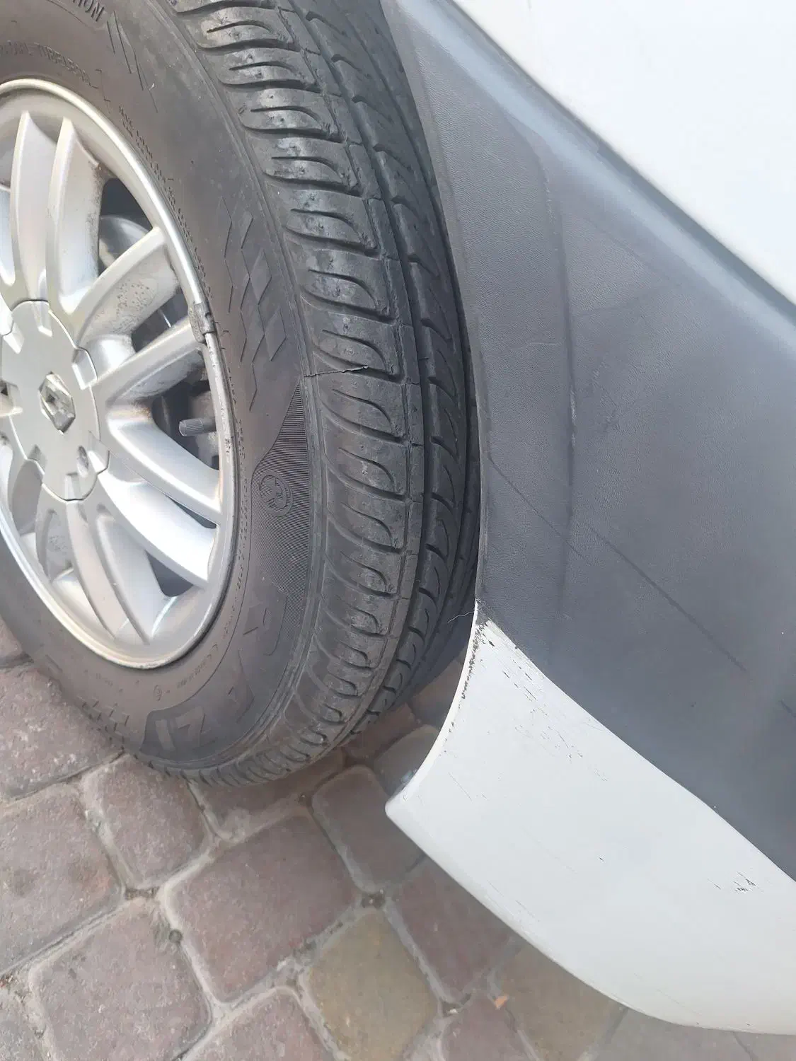 لاستیک 1519565|قطعات یدکی و لوازم جانبی|تهران, شهر زیبا|دیوار