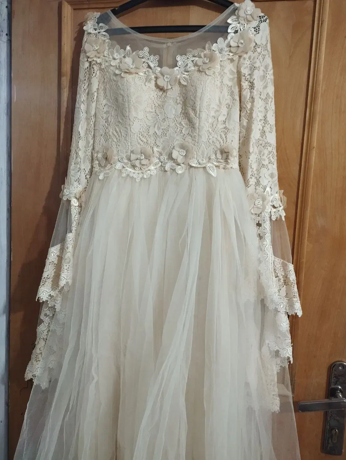 پیراهن مجلسی ی تن خور|لباس|شیروان (لرستان), |دیوار