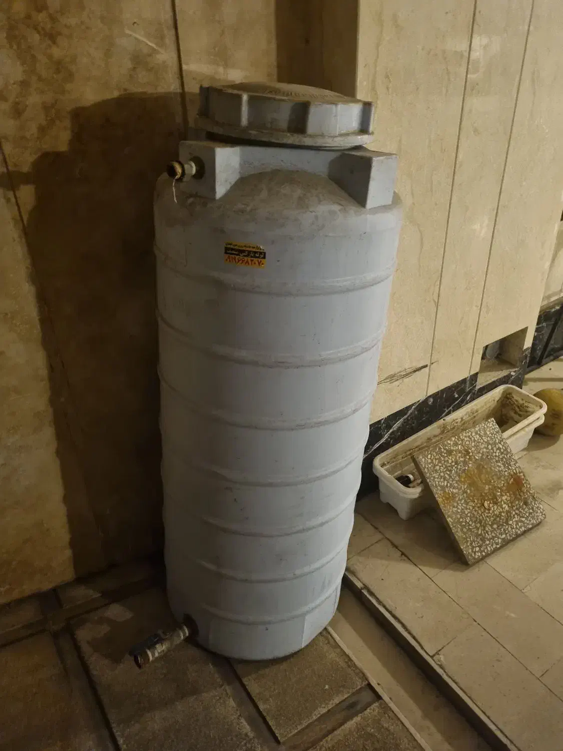 مخزن ۳۰۰ لیتری در حد|مصالح و تجهیزات ساختمان|تهران, فردوس|دیوار