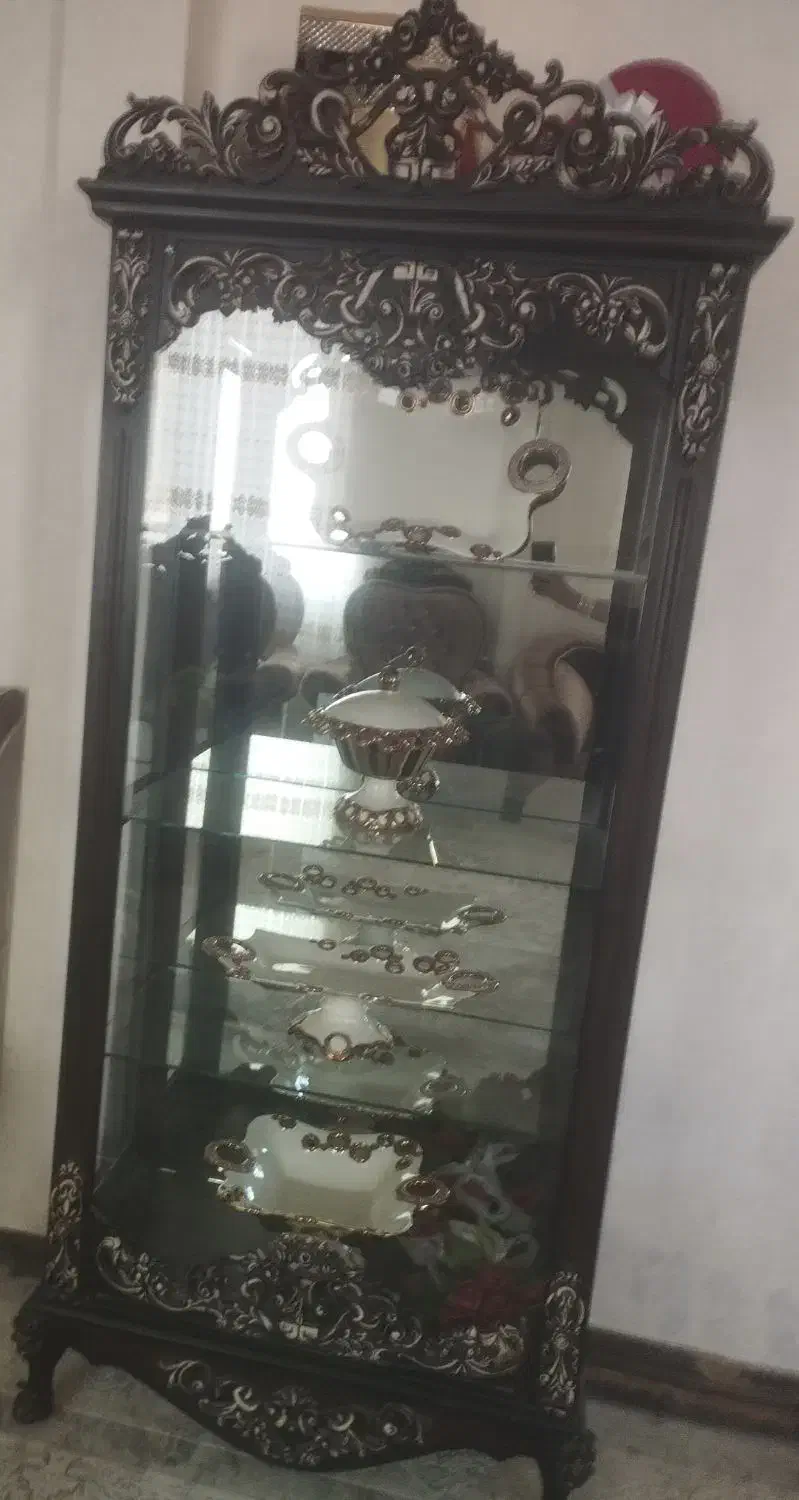 بوفه در حد نو|بوفه، ویترین، کنسول|میانه, |دیوار